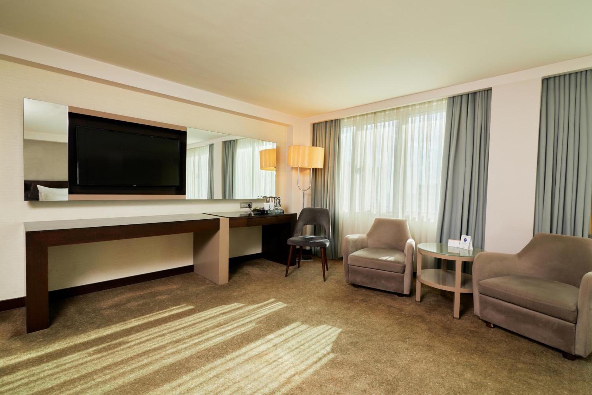 Dedeman Hotel